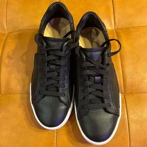 Black leather Clark’s sneakers